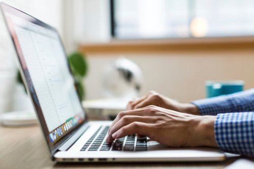 Estrategia de marketing digital desde cero en 2025